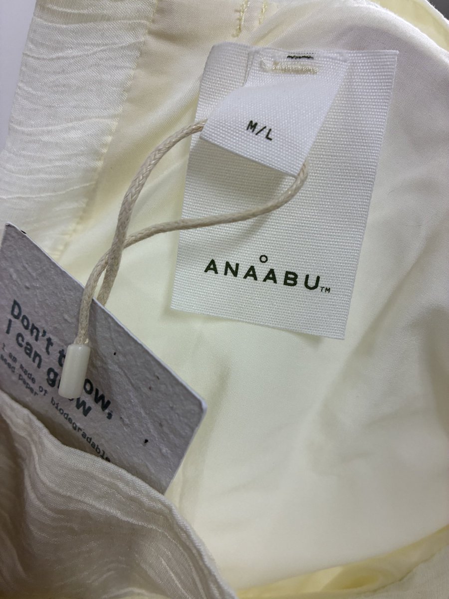 imanrewa's tweet photo. WTS — ANAABU TERBIT SET

ANAABU | Terbit — Beige

A refined, understated piece designed for timeless elegance.

Terbit Loose Kurung Top — M/L
Terbit Gathered Sarung — M

Condition: BNWT
Price: RM529 (include postage)

Only selling as set.

DM to purchase. https://t.co/2eD3eOm2fB