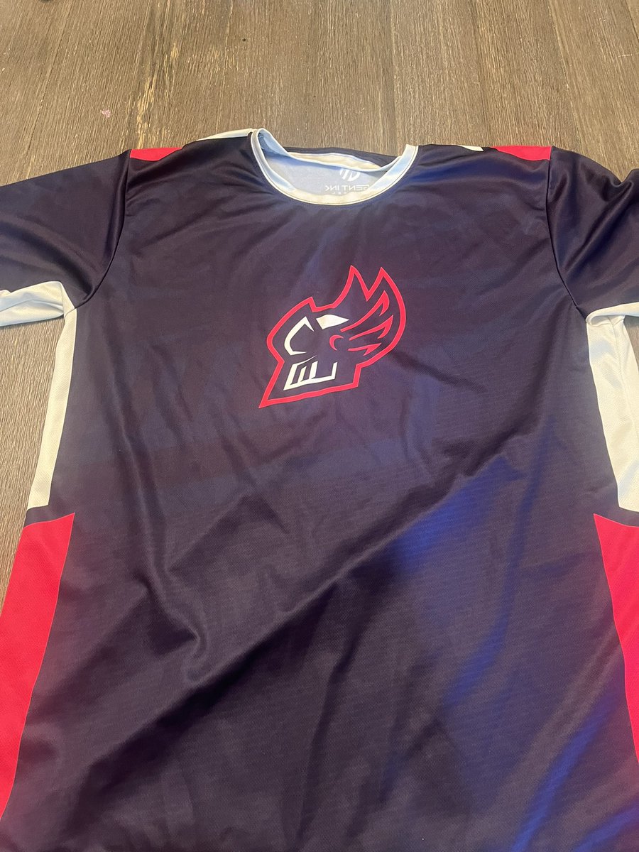 TeamFactor's tweet photo. Time flies when you’re always improving❤️🔥
From our first ever jersey, to our current.
Between logo, staff, and creators changing, we still work for the same purpose and goal.
To #BeAFactor 🔥🔥 https://t.co/HSD6jrfnX4