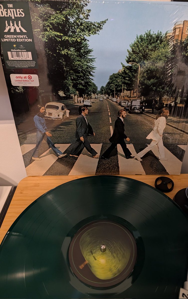 1000 album challenge 🎧

#660

Abbey Road by <a href="/thebeatles/">The Beatles</a> (again)

Whilst at <a href="/WaltDisneyWorld/">Walt Disney World</a> took a trip to <a href="/Target/">Target</a> I couldn't help myself buying this copy of an absolute classic. Beautiful.

Fav tracks: Come together &amp; here comes the sun 

#1000albums
#thebeatles
#vinylrecords