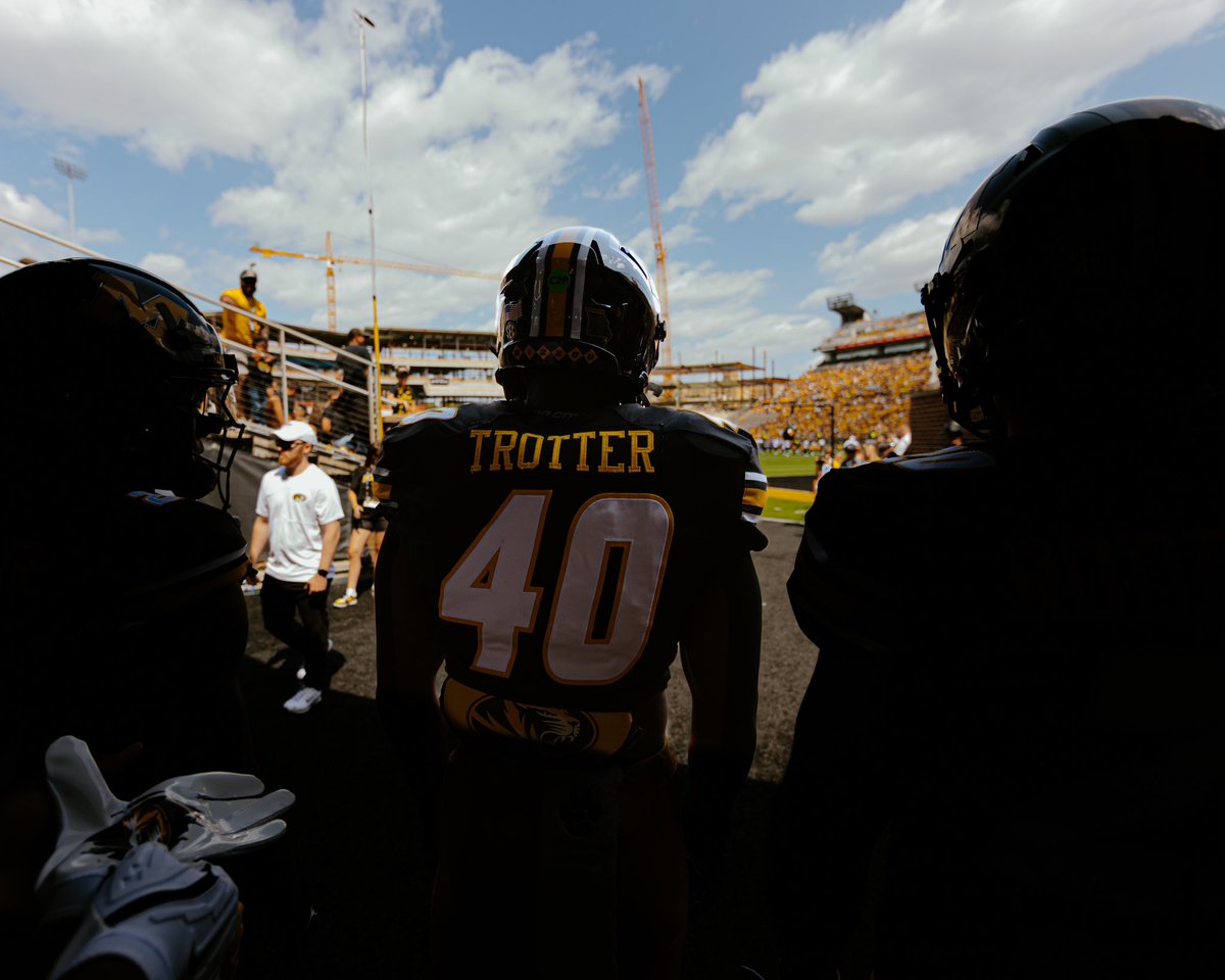 MizzouFootball's tweet photo. Countdown to the NFL Combine ⏱️📈⬇️

@TrotterJosiah X #NFLComnine 

📺 @nflnetwork https://t.co/5g5uWYqStm