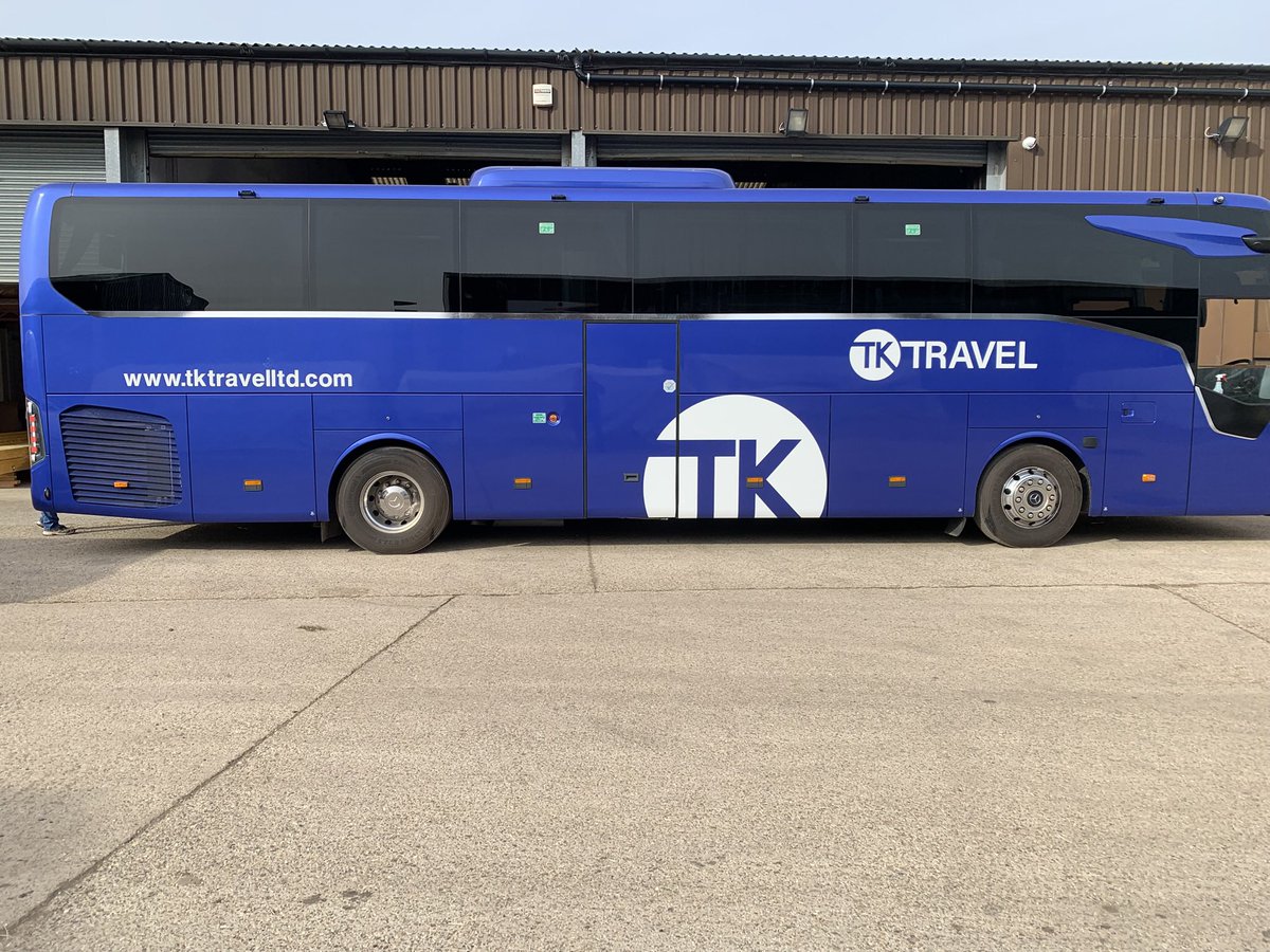 wellingtonsigns's tweet photo. Livery done on 2 new Coaches for TK Travel https://t.co/SxGLyPZ4KR