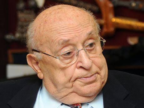 CHP'nin en skandal icraatlarından biridir bu anlatacağım olay !
Şu meşhur Seyfi Dede lakaplı mezhepçi Seyfi Oktay'ın skandal 5000 hakim savcı atamasından daha rezil bir skandal ve kadrolaşmadır bu! 
1978'de Başbakan Ecevit'in muhteşem hamlesi! İdeolojik kadrolaşma adına, tam 76