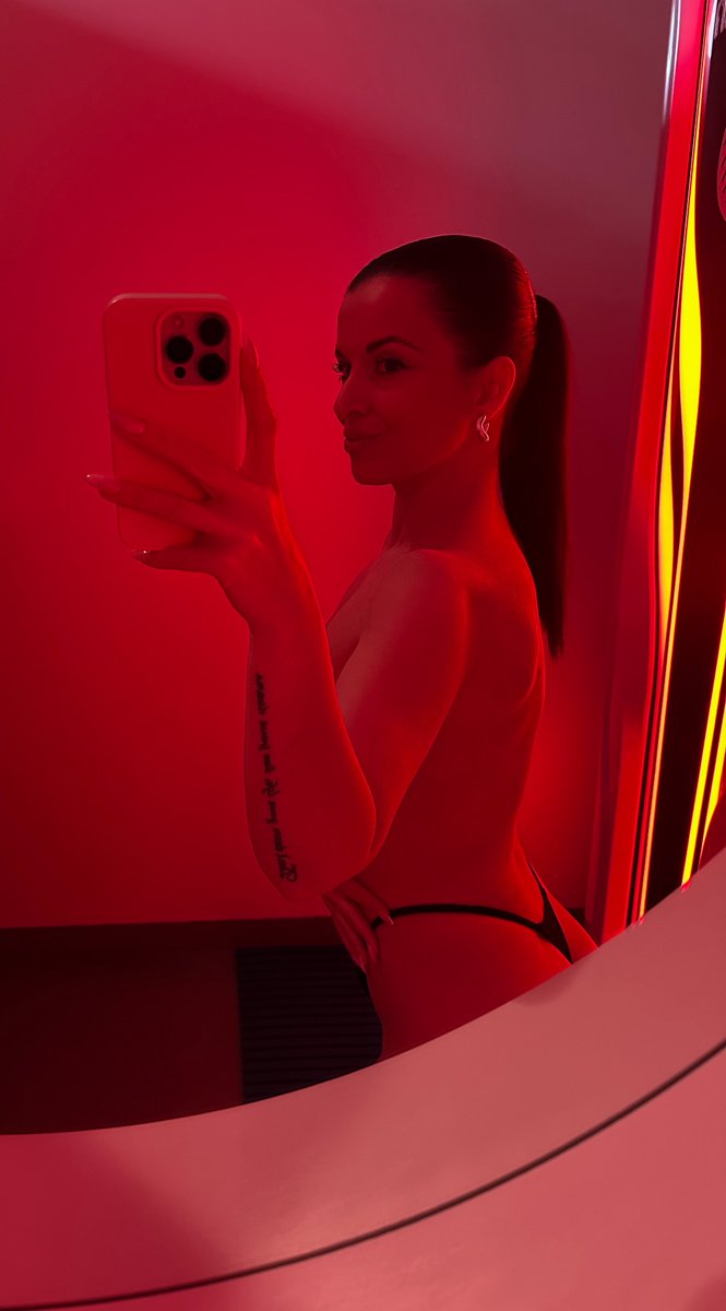 Lucinka V. tweet media