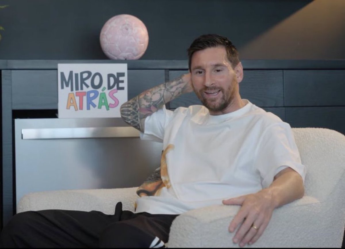 Lionel Messi 🎙️

“As I said before, my life is very good, so it's hard for me to give specific advice because I don't live the reality of many people who face daily difficulties. But the message I want to leave is; Enjoy your day today, for we know nothing about tomorrow.”