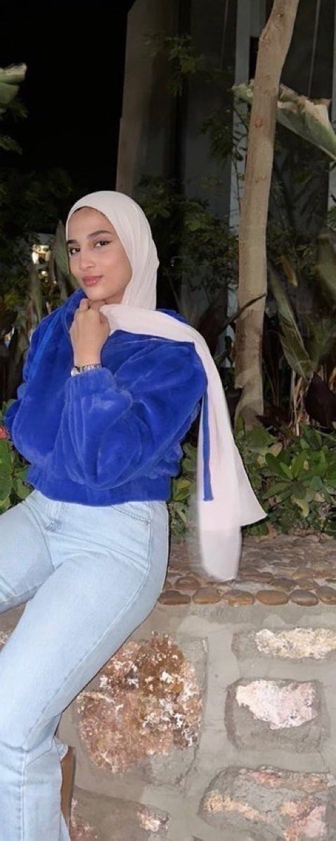 من قلب الخاص 
اححح وشها حلاب 🤤