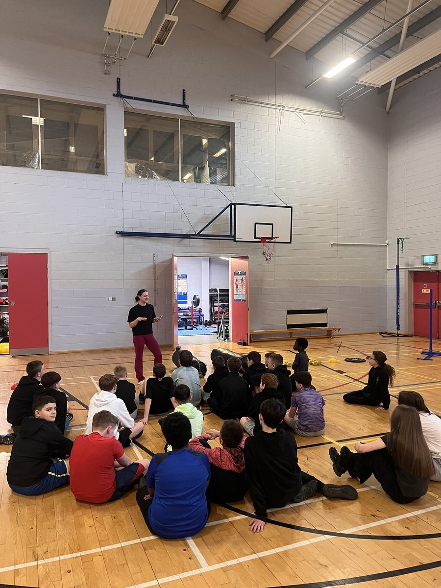 LochendHighPEDept tweet media