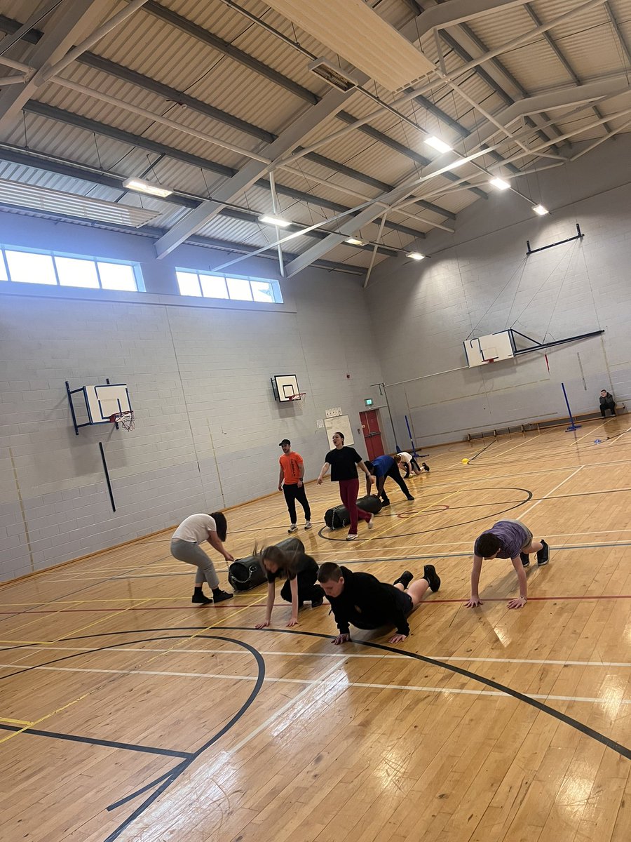 LochendHighPEDept tweet media