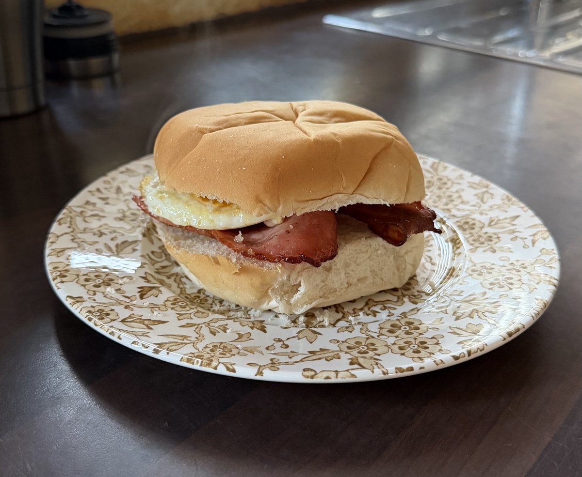 rly cool girl tweet media