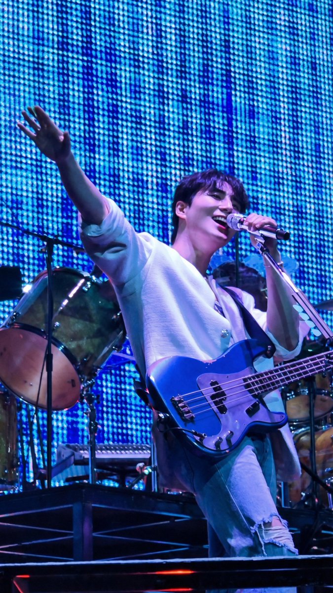 starlitmoo6178's tweet photo. Happy one month and a day The Decade in Manila 😅
Better late than never 😭🤣
#DAY6 #데이식스 #TheDECADEinManila #DAY6inManila https://t.co/c7mxUngYZt