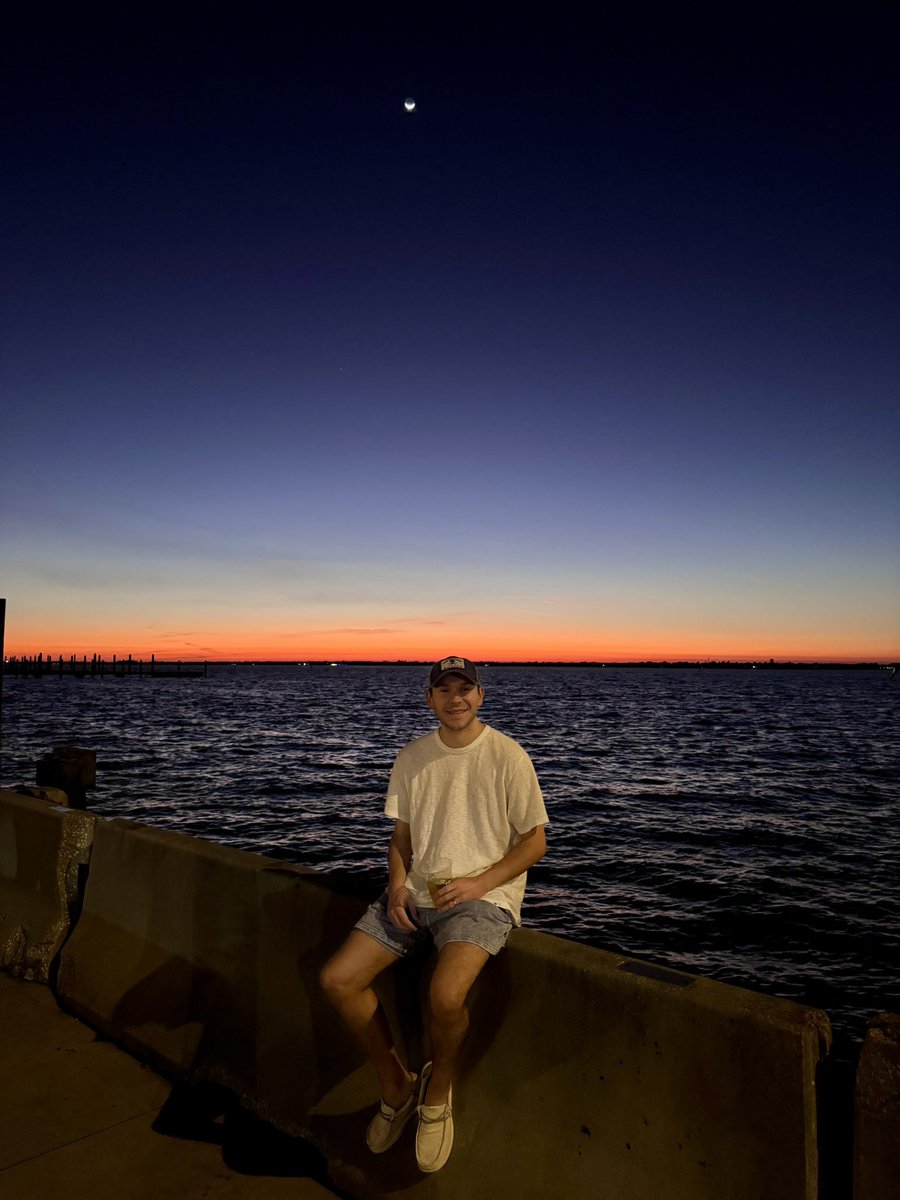 JennaPetracciWX's tweet image. Friday night sunset in Fort Myers, FL #swfl #fortmyers #sunset