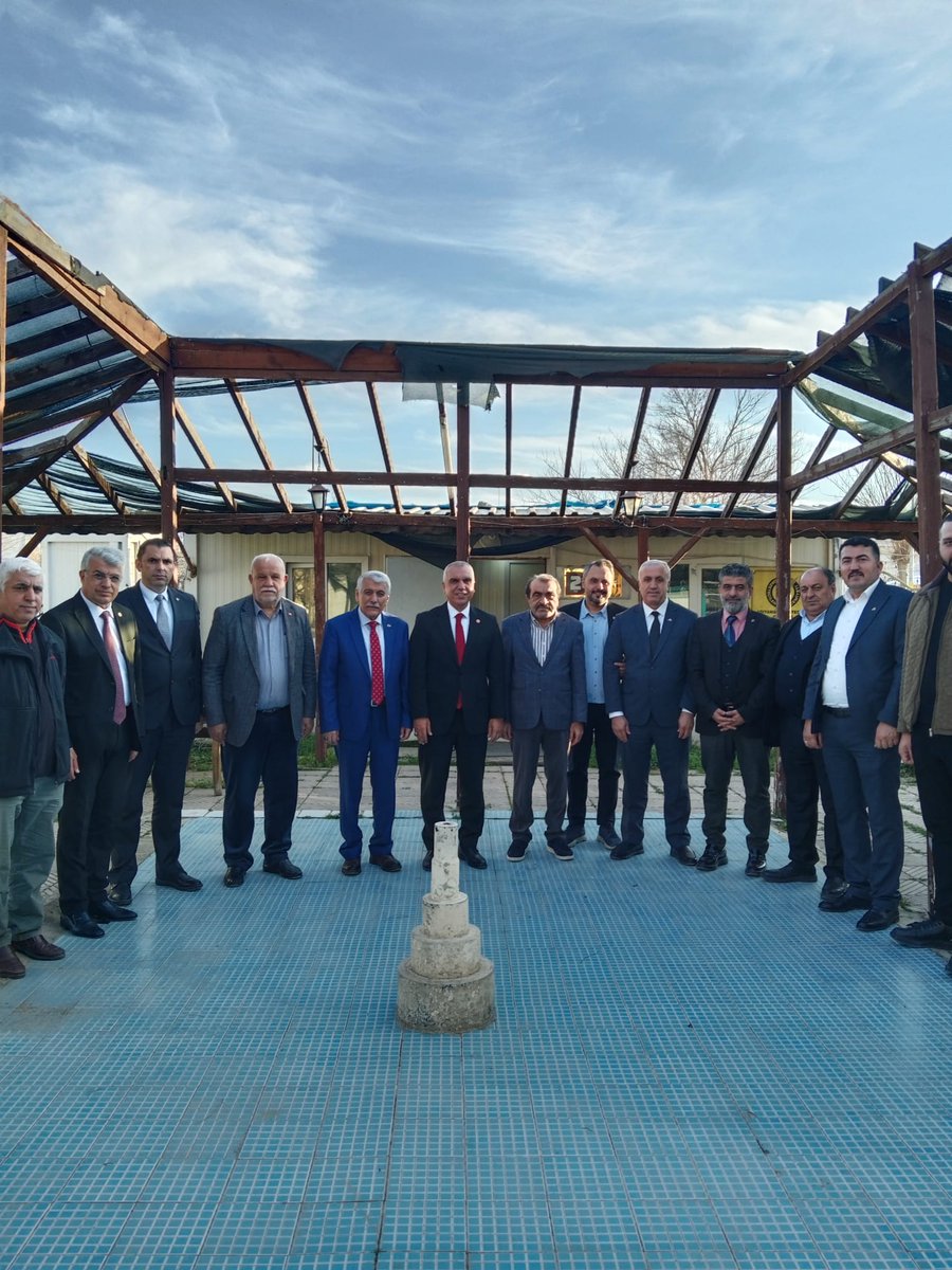 M. H. P il Başkani İsmail GUMUS ve yönetim kurulu üyelerinden A. G. C ye ziyaret