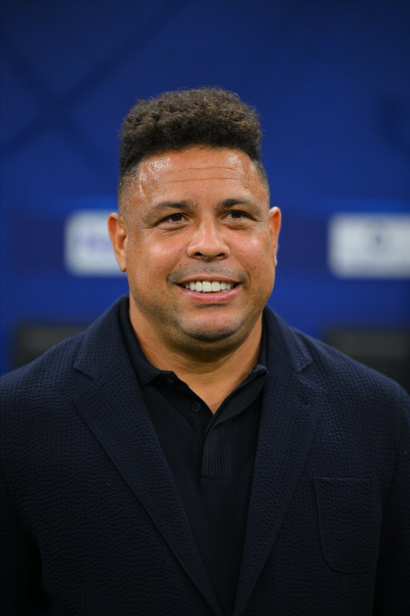 No words. Just O Fenômeno 🇧🇷 🖤💙