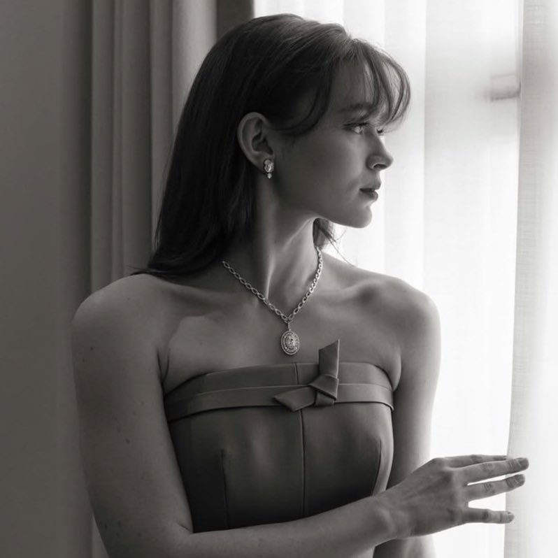 sadie sink posts tweet media