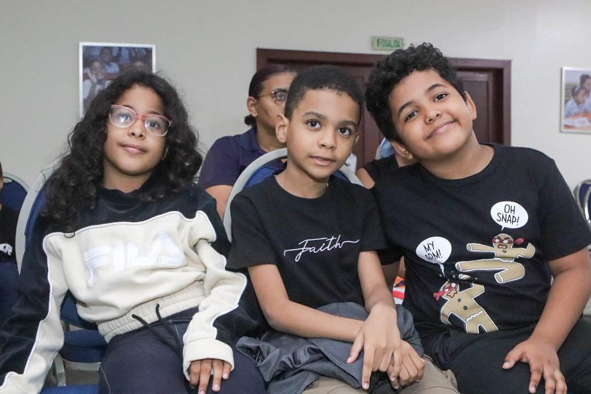 Biblioteca Infantil y Juvenil RD tweet media