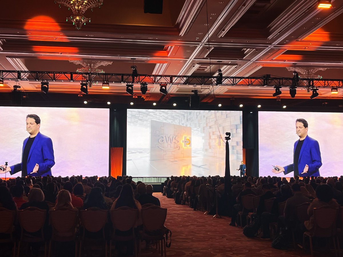 MicroStrategy's tweet photo. 🌟 Two compelling visions for the AI era and enterprise transformation were shared earlier this morning:

Phong Le on redefining software strategy in the AI era and Saurabh Abhyankar on enabling innovation without disruption or vendor lock-in.

Together, they've outlined a clear roadmap for the modern, sovereign enterprise.

#AI #EnterpriseTechnology #DigitalTransformation #StrategyWorld26