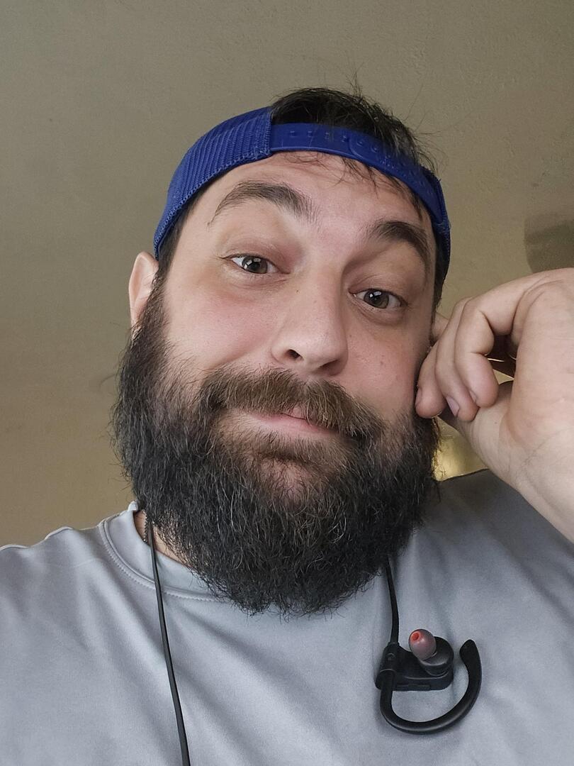 I like the gruff look, but I could probably use a trim. via /r/beards ift.tt/D1g2Wko