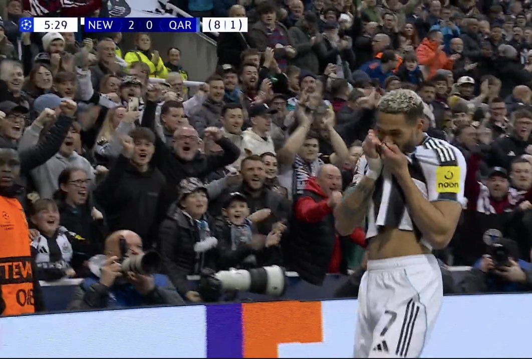 XanosTakes's tweet photo. ๐ฅ JOELINTON STRIKES AGAIN! Newcastle 2-0 up ๐ฅ Qarabag wonโt know what hit them ๐ฑ 8-1 on aggregate โ Magpies on FLEEK! ๐ค๐ค #NUFC #Magpies #GoalFest https://t.co/2YXTmCs5r8