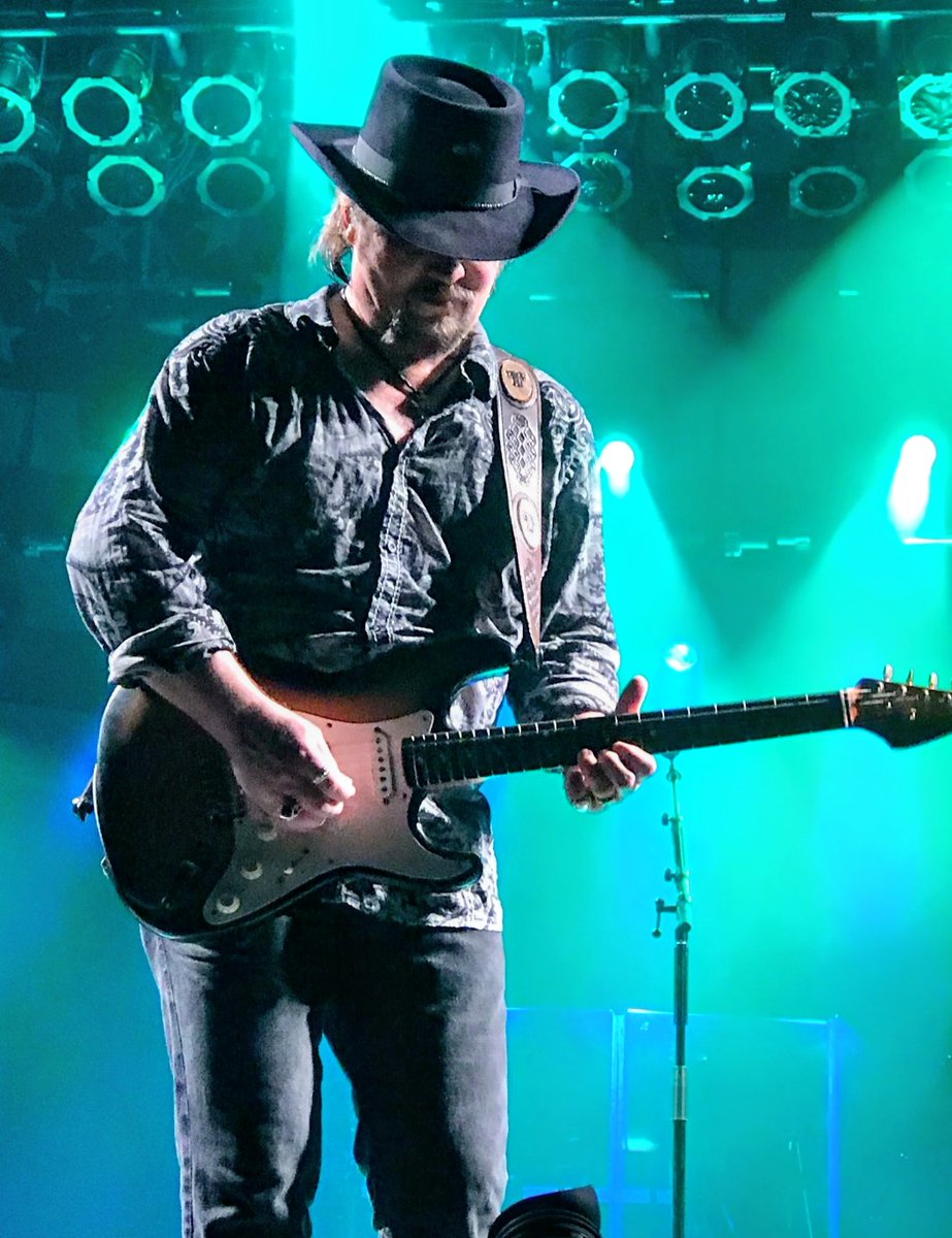 Debbie Sutphin tweet media