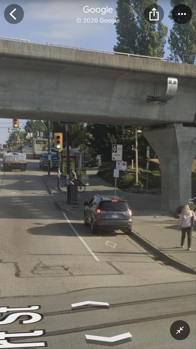markeburge's tweet image. Hey @TransLink can you tell your staff to stop parking here at Rupert station ? It’s not a parking spot for service vehicles. The photo is more for illustration than anything else #vanpoli #bikeyvr