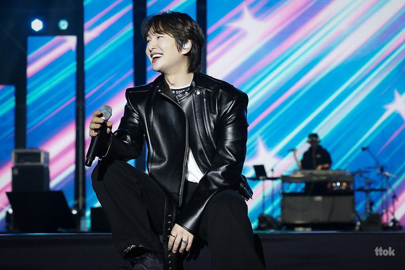 온유 #ONEW #オニュ@SHINee @ONEW_GRIFFIN