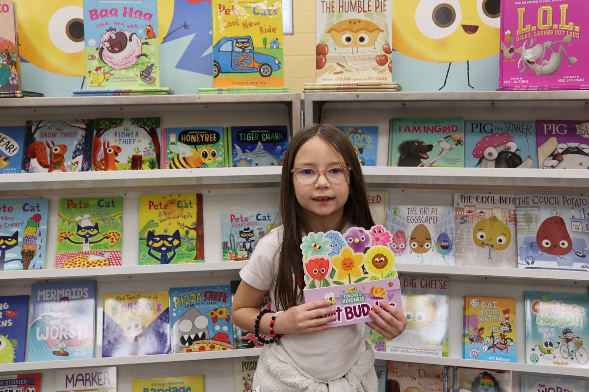 petalschools's tweet image. 📖🌷 The Spring Book Fair is in full bloom at Petal Elementary and Petal Primary School! #GrowingReaders #MomentsMatter