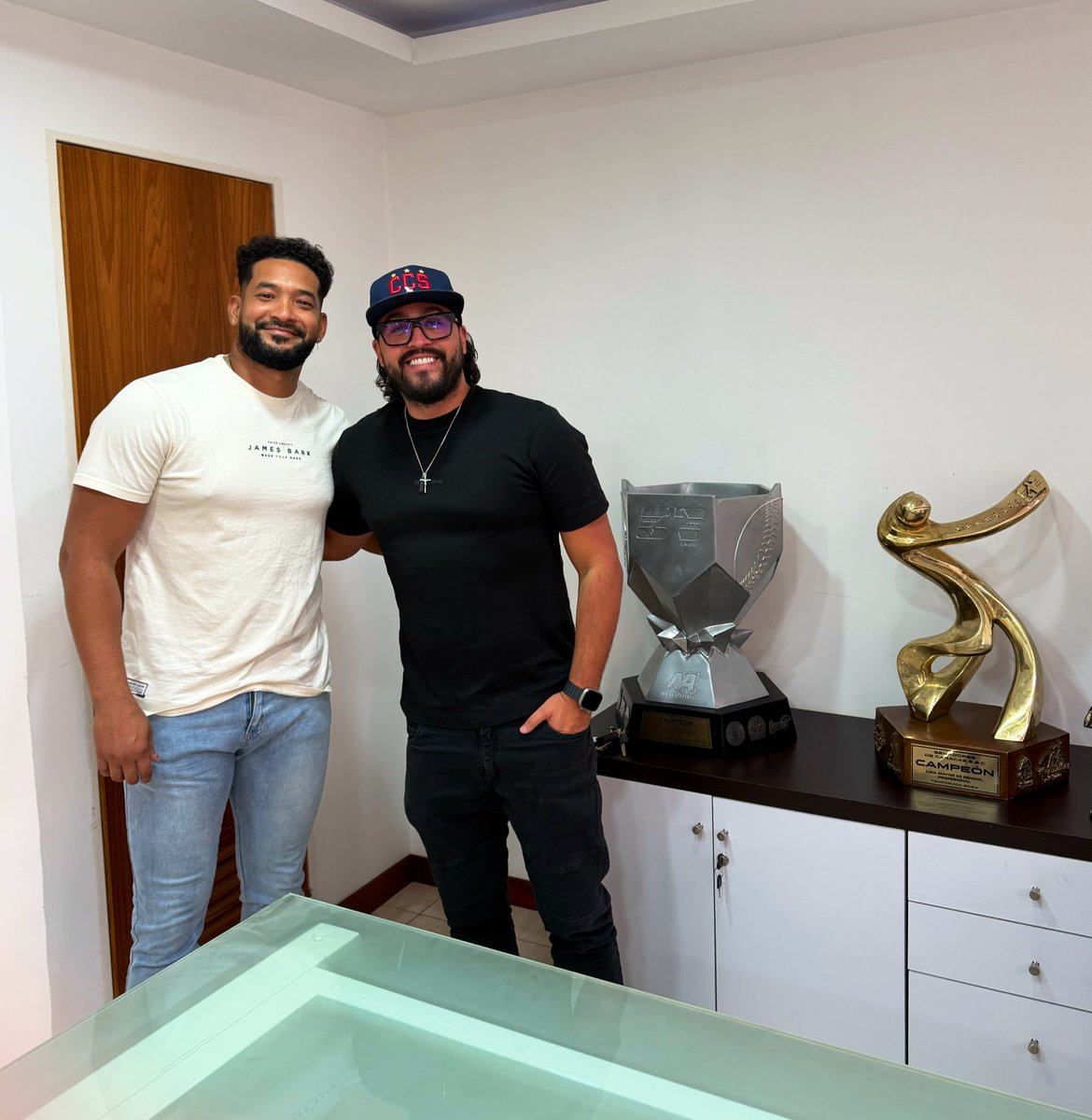 Preparándonos para los próximos retos que se avecinan… un gusto verte José! ⚾️🇻🇪 👀 #Venezuela #Beisbol