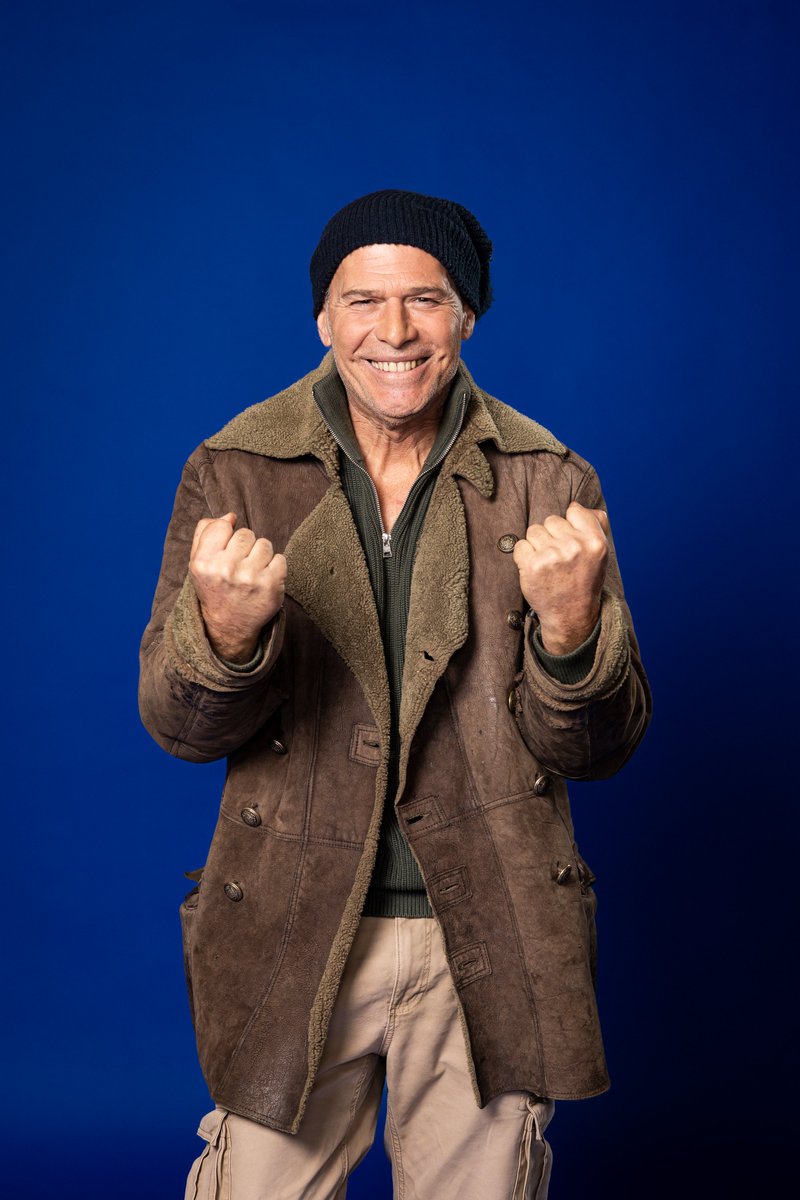 ghoficial's tweet photo. ¡Esta noche tenemos #GHDúoDueloDeGigantes! 🔥 Y para que se nos haga más amena la espera, vamos a jugar a un juego 😉

¿Qué prefieres, irte a cenar con Carlos o con Manuel?

🔁 Con Carlos
❤️ Con Manuel

Nos vemos a las 23:00h en @telecincoes 📺 #GHDúo24F https://t.co/vhR9f0dtNP
