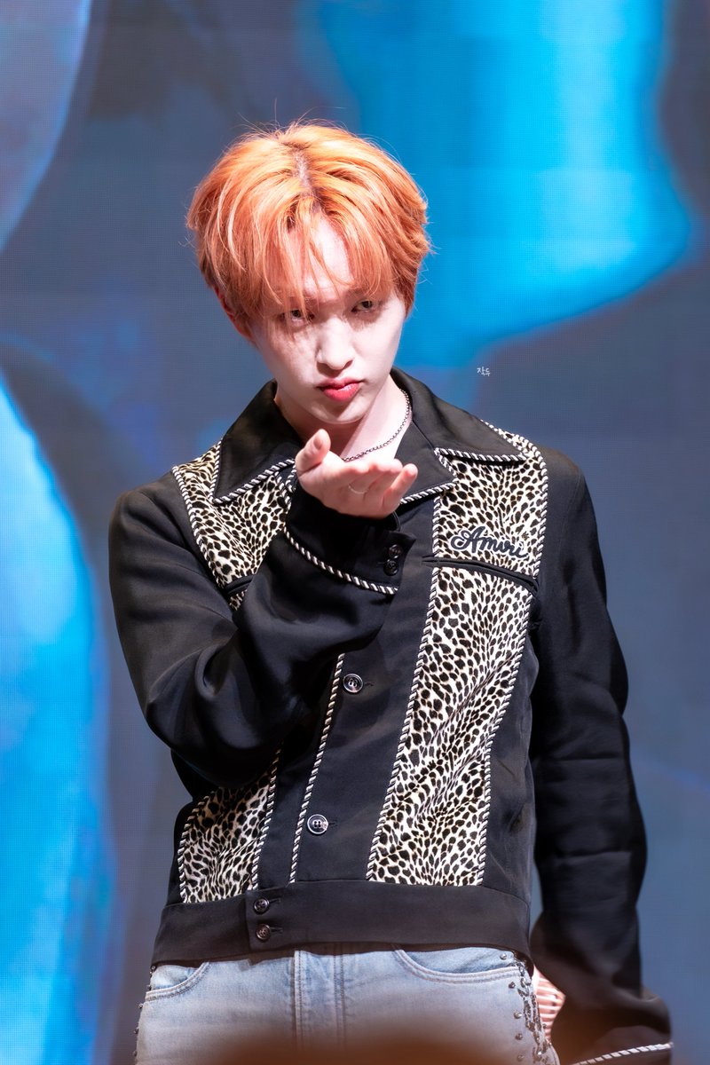 온유 #ONEW #オニュ@SHINee @ONEW_GRIFFIN