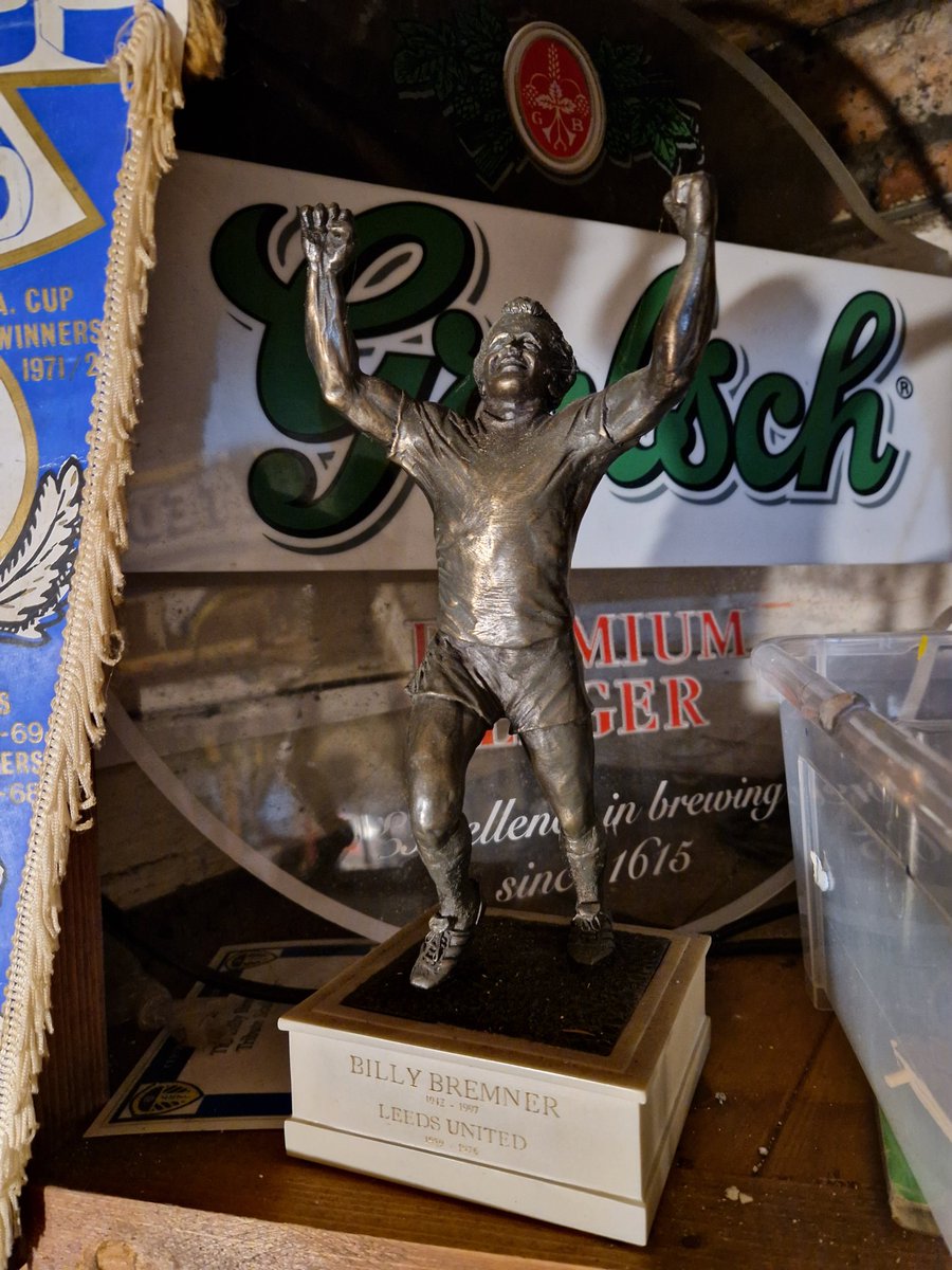 Andy - Burley Banksy tweet media