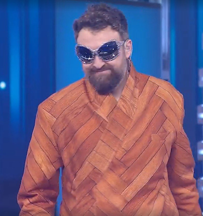 Valeriangione's tweet photo. #Sanremo2026 https://t.co/2ny8BjPzLW