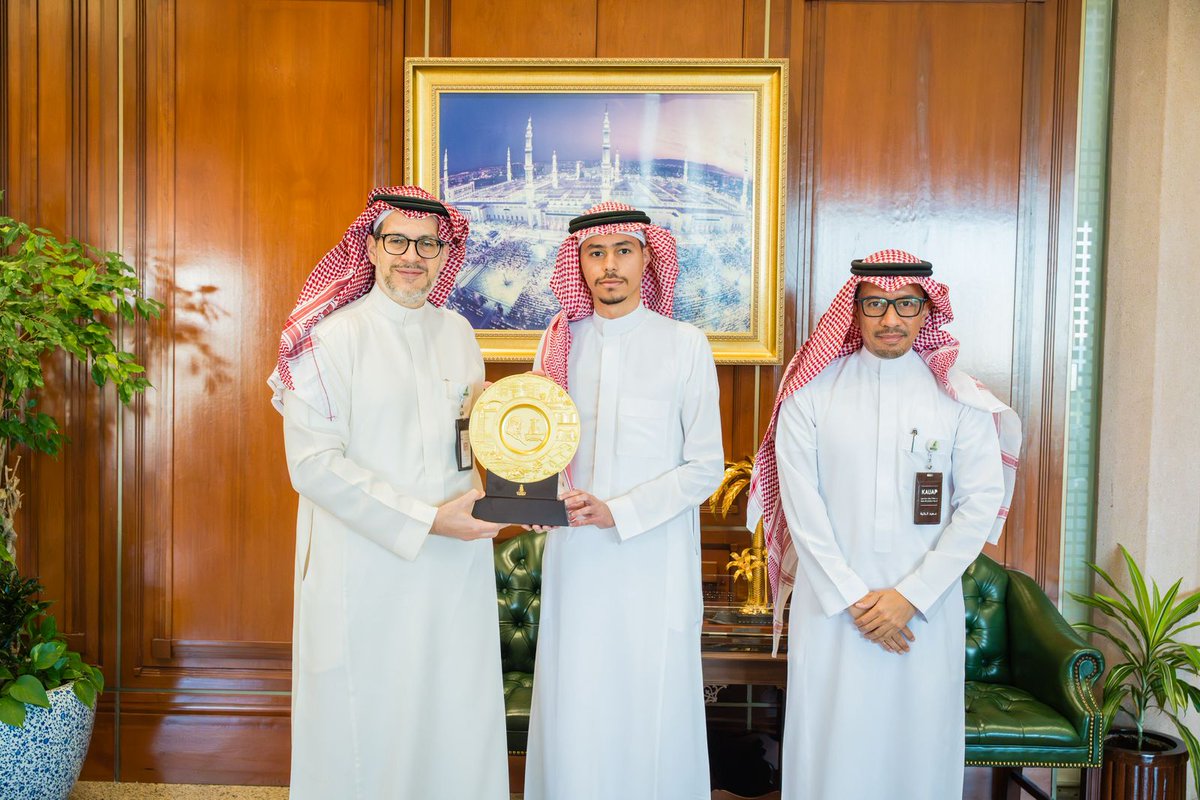 جامعة الملك عبدالعزيز tweet media