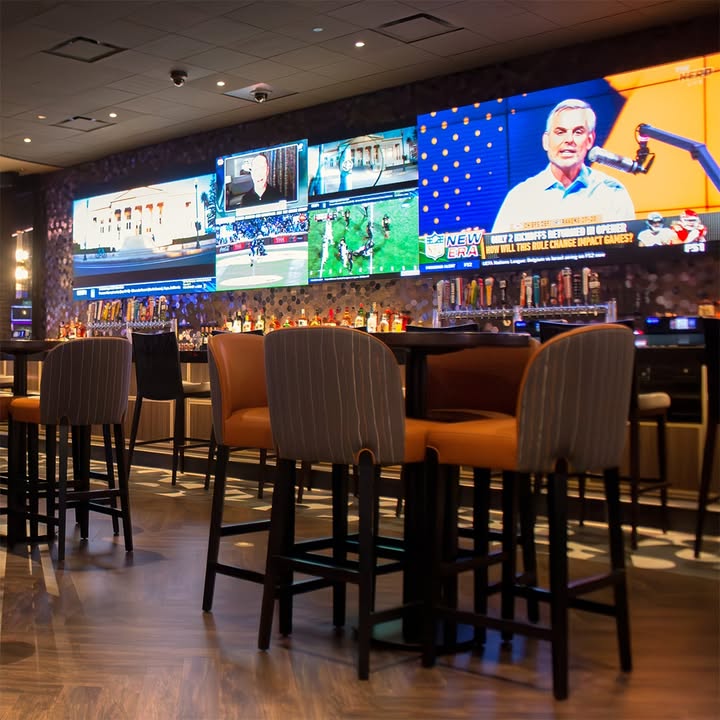 What's all the hoopla? 🏀 

Reserve your spot for the ultimate college basketball experience at the Event Center and Mixx Bar &amp; Lounge inside Diamond Jo Casino &amp; Hotel. 

🎟️ Tickets: bit.ly/3ZpMdXw