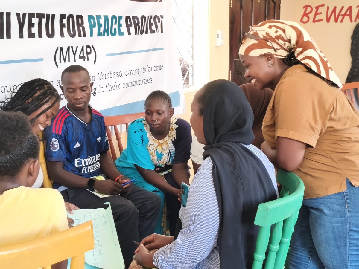 AmkeniC's tweet photo. MENTORSHIP COHORT 3 - CONFLICT P/R/M
During this session young leaders engaged deeply in conflict prevention, resolution, and management, strengthening practical skills in dialogue facilitation, active listening, mediation, and non-violent response. #KujengaAmani #MY4P #amkeni https://t.co/9EOe33yrZq