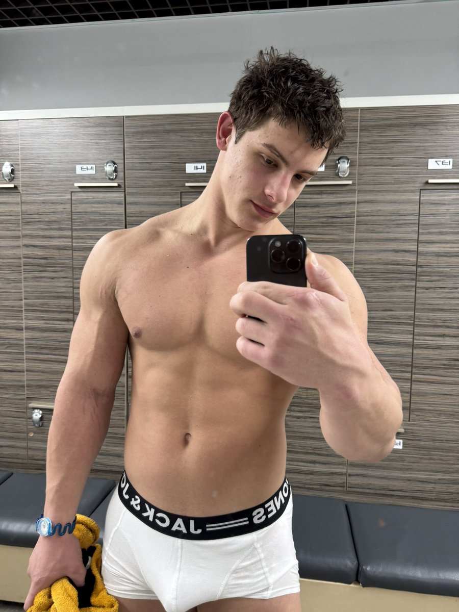 Follow my of 👉🏼onlyfans.com/gabryny 😛