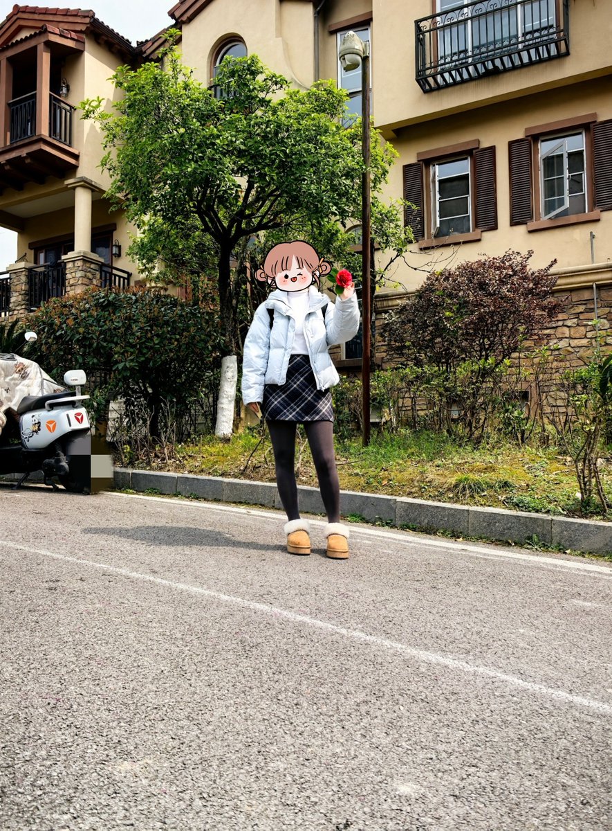 xcmmdoi's tweet photo. 居家
最近去了温泉，正在整理一些照片（有露出），浅期待一下
＃淫妻 ＃丝袜 #灰丝 #母狗 #美腿 https://t.co/3FSysv4Zfs