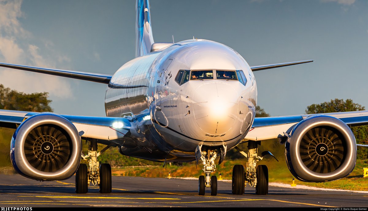 JetPhotos tweet picture