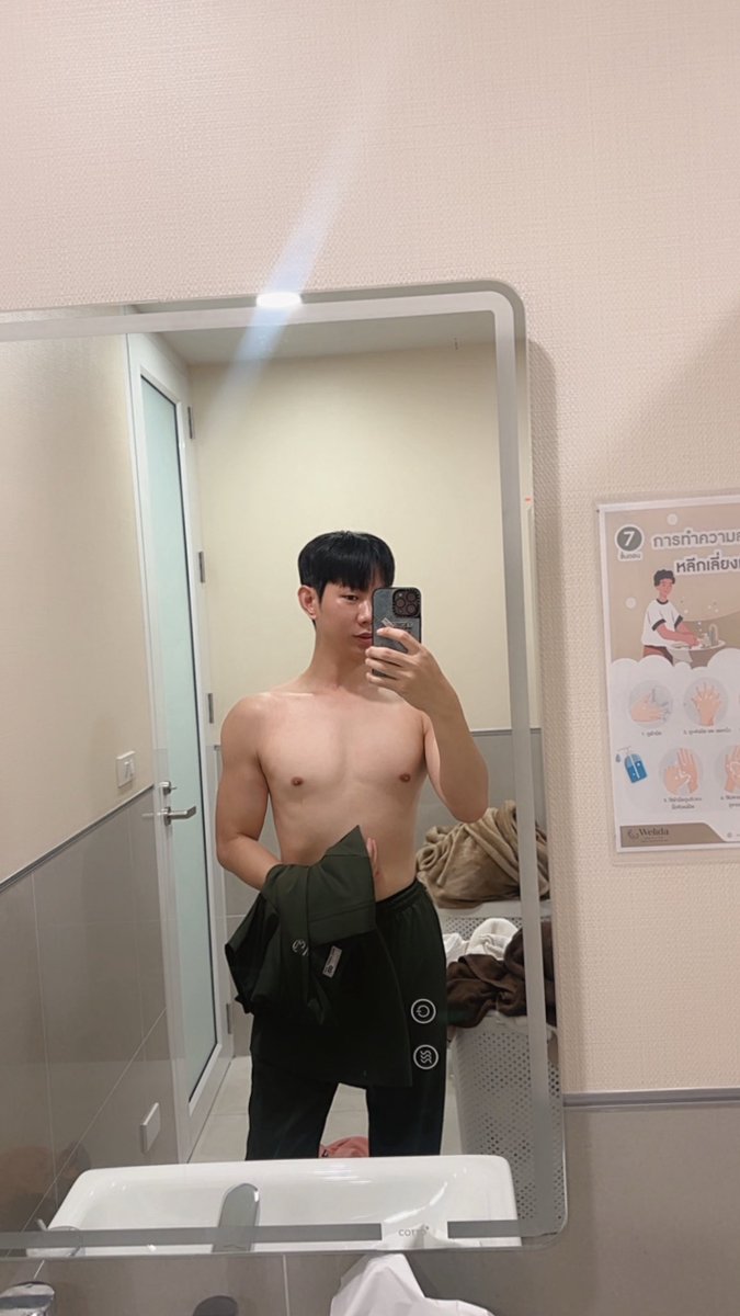 ฟอฮอยอ tweet media