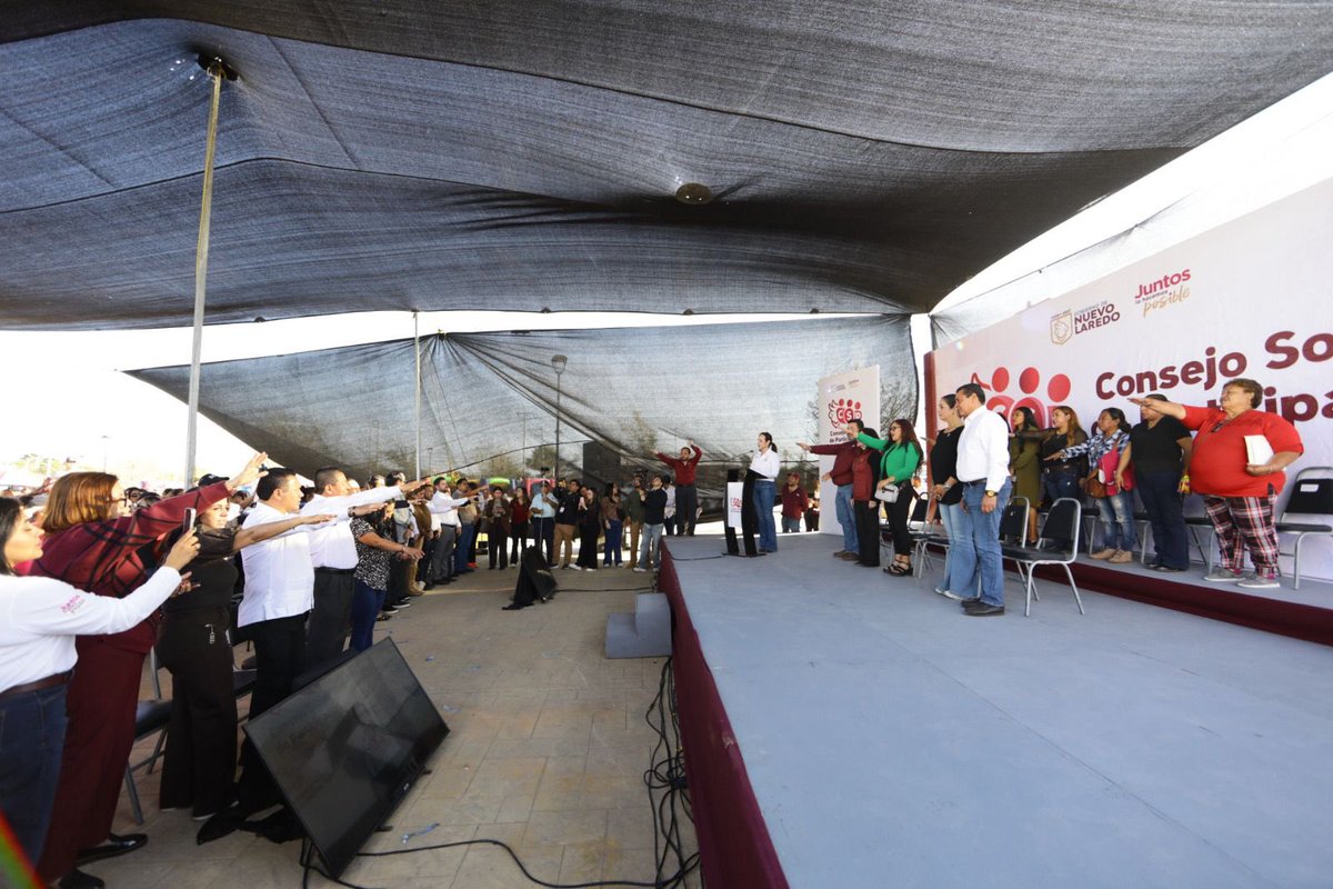 Carmenliliacrv's tweet photo. Instalamos el Consejo Social de Participación, donde tomé protesta a los vecinos y vecinas de las colonias Fco. Villa, Cavazos Lerma, Emiliano Zapata, Ampliación Los Fresnos, 150 Aniversario, Vamos Tamaulipas, San Roberto e Independencia Nacional.

Tengan la certeza de que no caminan solos; este Gobierno Municipal los respalda e impulsa cada una de sus propuestas para, juntos, construir el Nuevo Laredo por el que todos luchamos.💪🏻🩷

#JuntosLoHacemosPosible ✨