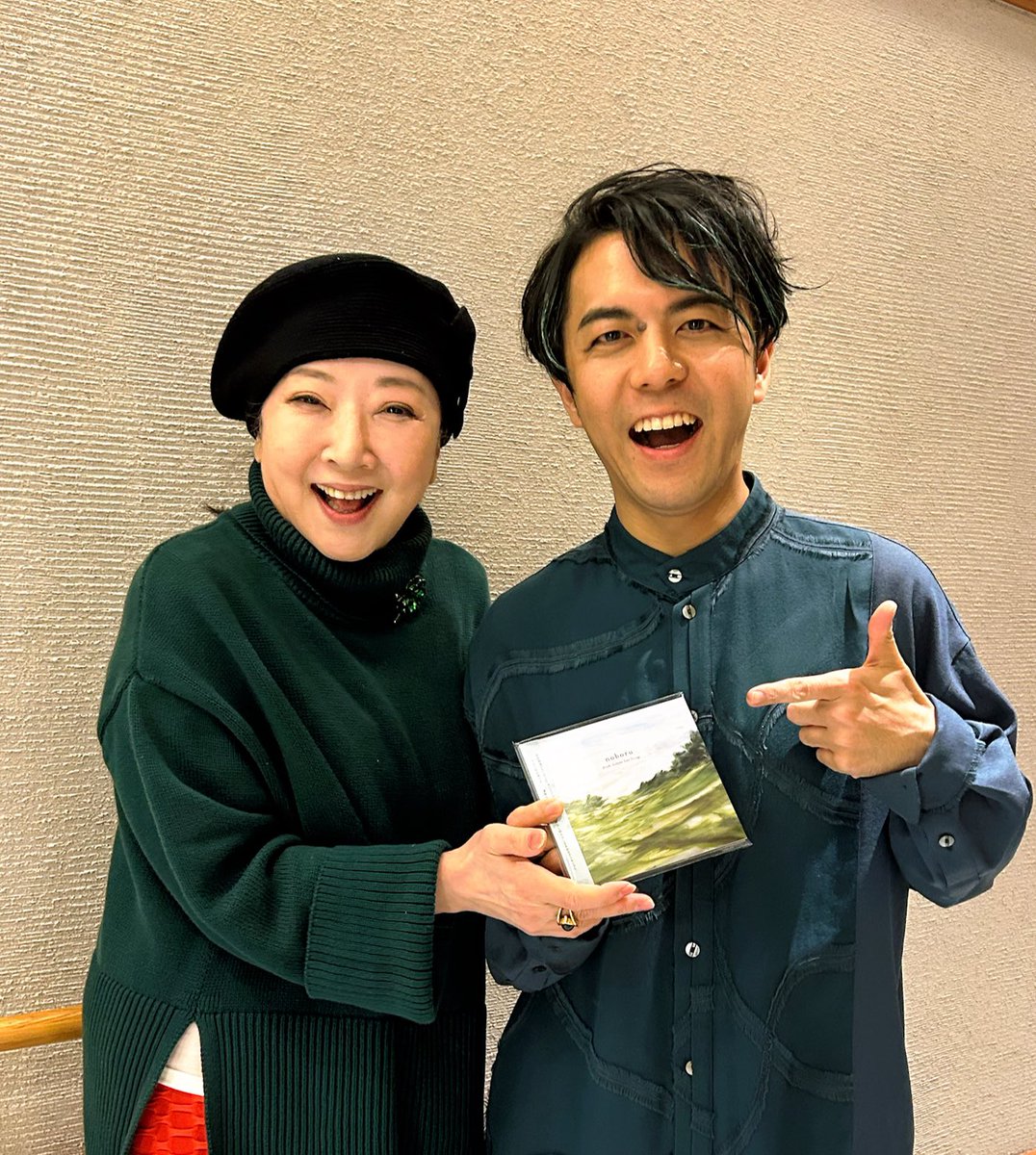 YoNakagawa's tweet photo. 吉田篤貴 #EmoStrings
新作『 #Noboru』リリース・コンサート　@ats_vl  
素晴らしかったです‼️
メンバー9人の個性・力量が活かされたストリングスは、#吉田篤貴 さんならではの美しさと冒険がありました。
組曲の仕上がりが見事🙌🙌　篤貴さんのvoiceを使ったサウンドで、神秘的で不思議な世界へといざなわれました。
アルバムのデザインチームの北川さん方と。