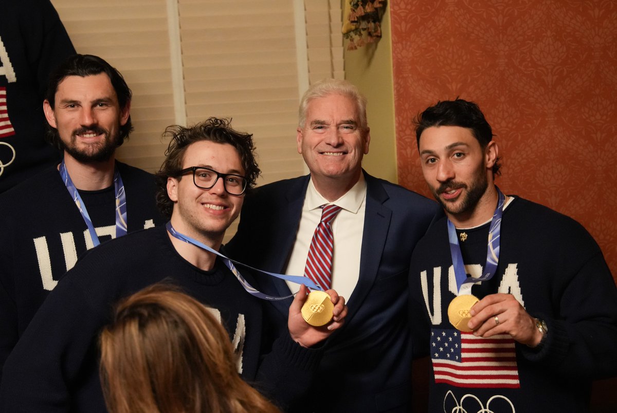 Gold medalists in the House! God bless the greatest sport on Earth, and God bless the USA! 🇺🇸