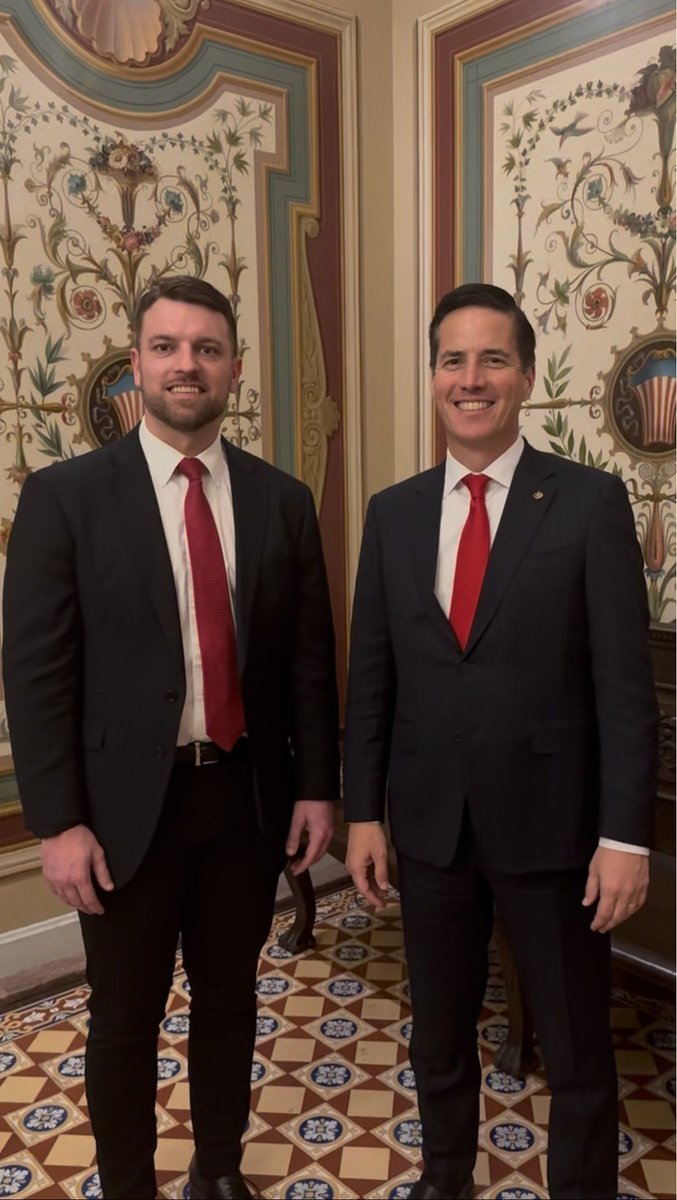 President Trump is delivering for Ohio.

-No tax on tips, overtime, and social security
-$33 Billion Natural Gas Power Plant
-Anduril Industries' $1 Billion Facility

Thanks to President Trump's policies, blue collar workers saw their largest wage increase in 60 years.

I am