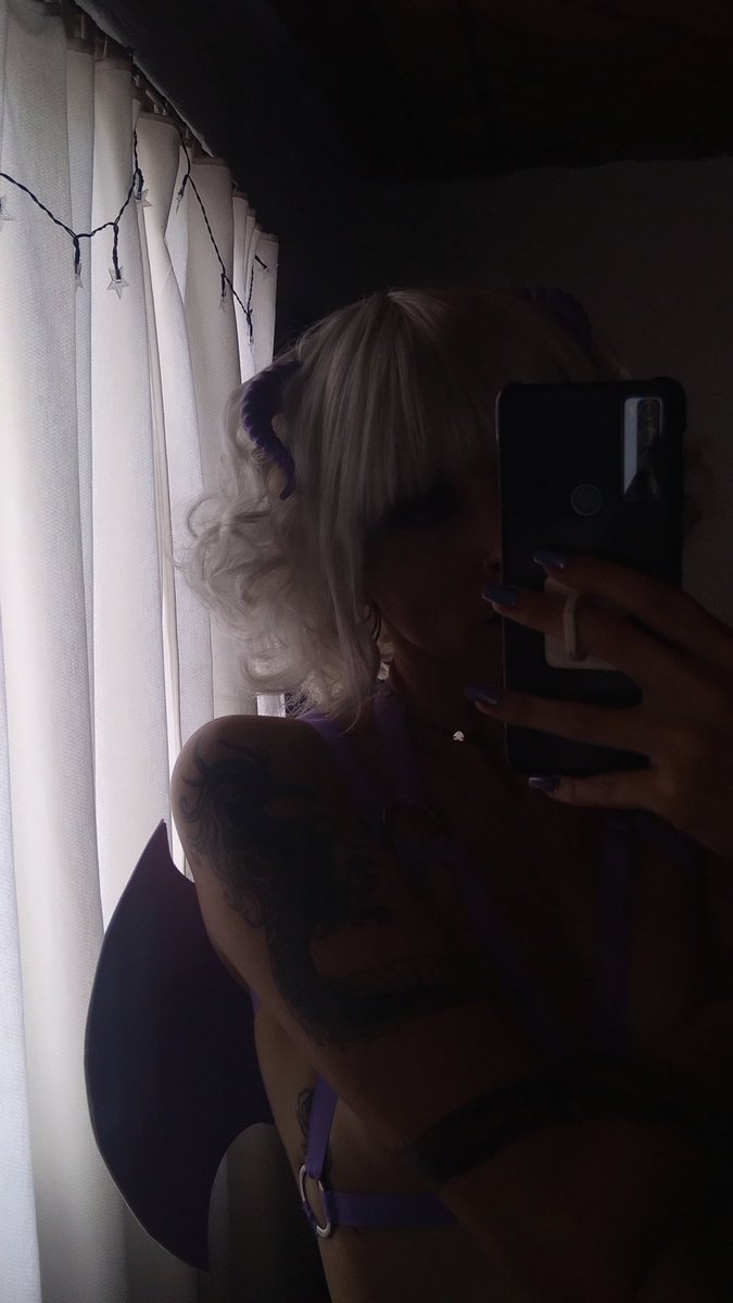 🤍💜
onlyfans.com/cin_der_ella