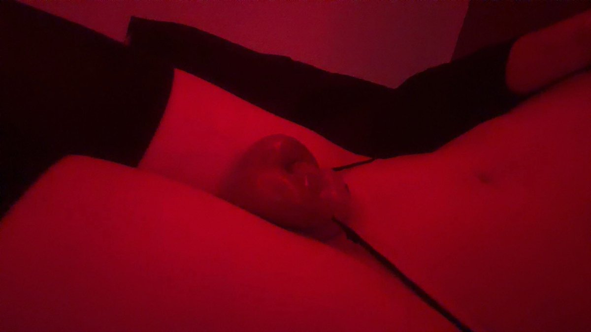 femb_eee's tweet photo. Haven’t been hard in 1 month and a half :<

#femboy #chastity https://t.co/MSUcUDkAPd