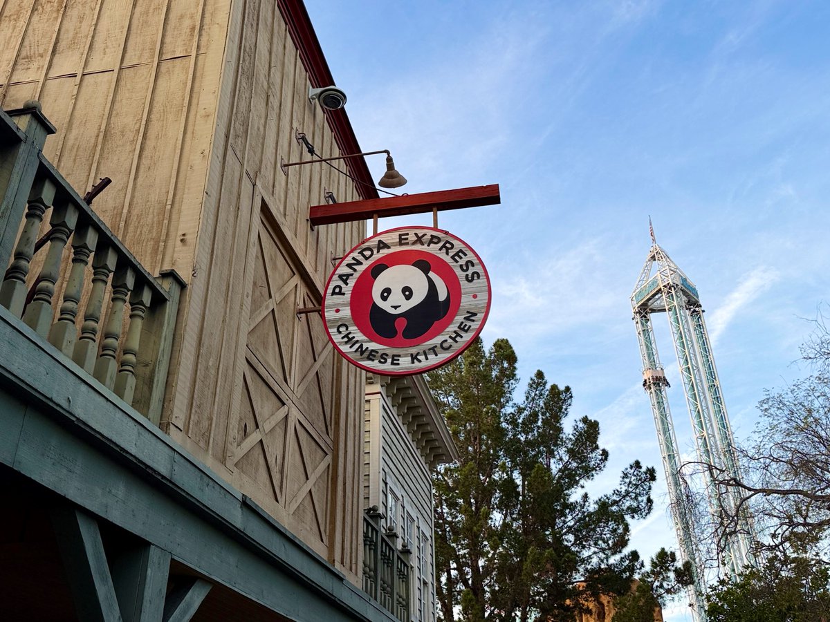 Attractions 360° tweet media