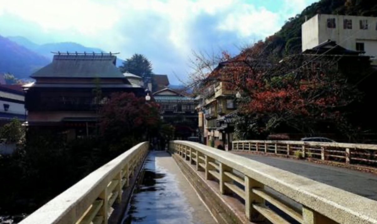 From Tokyo to a true Japanese onsen escape ♨️

Head to Hakone Onsen — the most popular hot spring area among international travelers.
Just about 95 minutes from Asakusa, and you’re soaking in authentic Japan.

#Hakone #Onsen