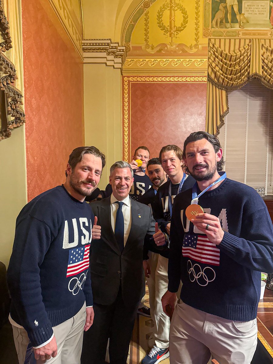 Great to visit with the Gold Medal winning USA hockey team at the Capitol before the State of the Union. They made our whole nation proud! 🇺🇸