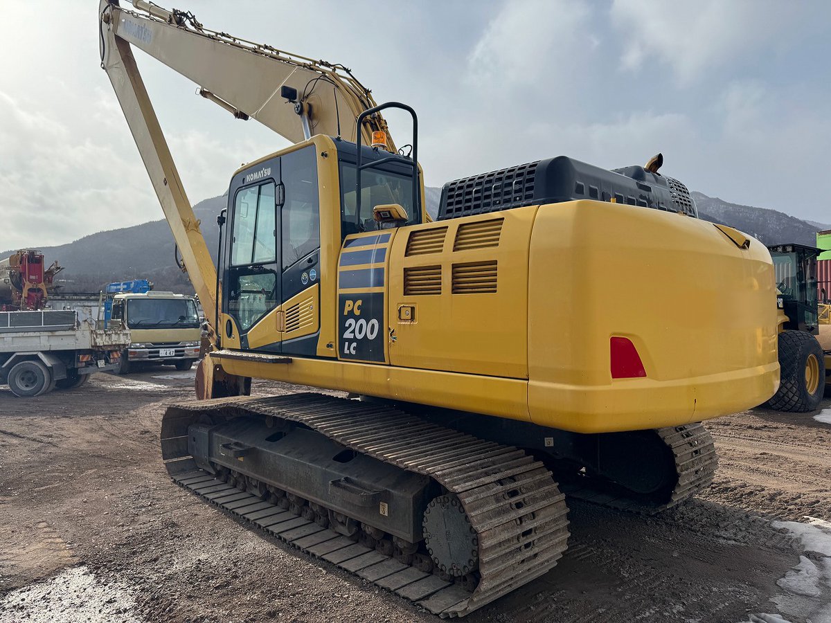 r_engineering2's tweet photo. 株式会社Rエンジニアリングトレーディングです。
【販売中の重機紹介】
KOMATSU PC200LC-11
年式/アワーhr
写真・詳細はこちらから👇
https://t.co/7TLe7e7aZX
ご質問はコメント・DMでお気軽に💬
#重機 #中古 #建設機械 #heavymachinery #ユンボ #コマツ #PC200 #スーパーロング #栃木県 https://t.co/Z8zISWTkWY