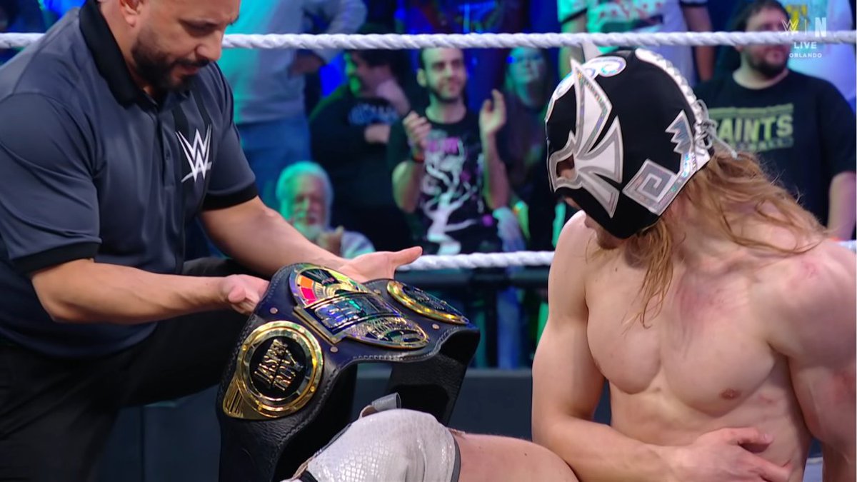 C'EST LES EMOTIONNNNN <a href="/ElioLeFleurWWE/">Elio LeFleur 🌸</a> #WWENXT