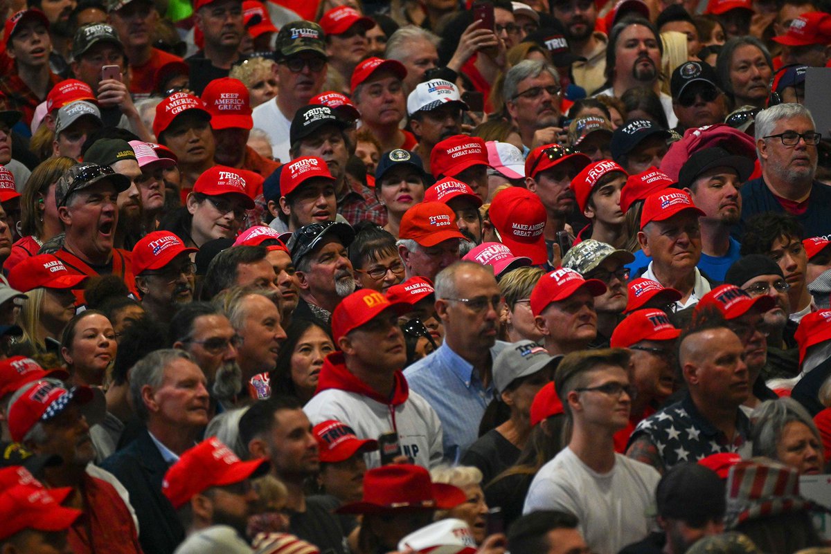 NFTBatt's tweet photo. Democrats preaching ‘unity’ like it’s their brand… then boycott the ONE night they’re forced to sit with Trump? 😂🇺🇸
Jesse’s right—it’s not deep, it’s just embarrassing. Let the man talk; America’s tuned in for the show, not the tantrum.
#SOTUDrama #UnityFail #TrumpTakesTheMic 🔥