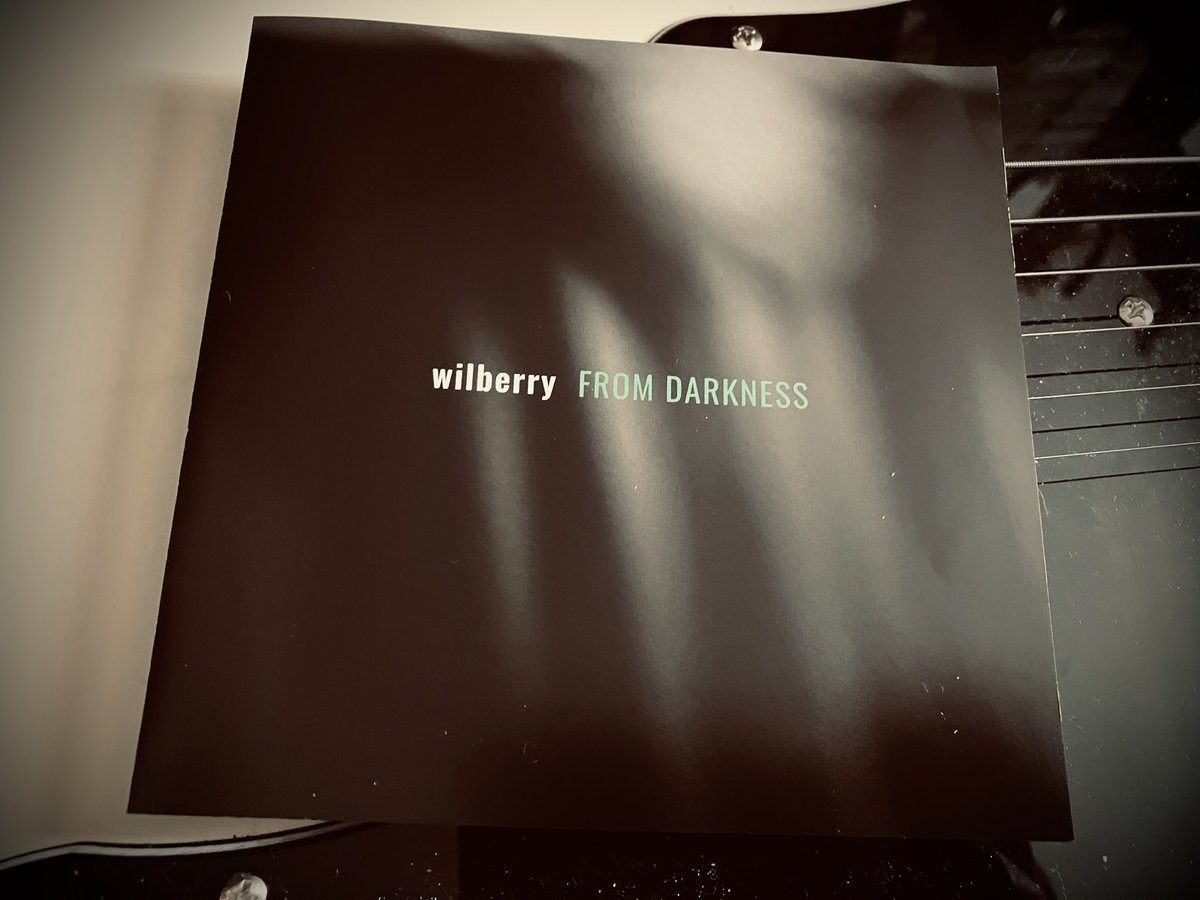 今日はコレ↓

wilberry

FROM DARKNESS
